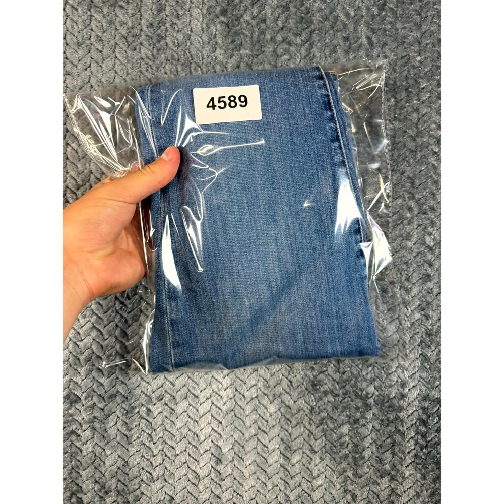 Levi's 721 High Rise Skinny Jeans Womens 28x32 Blue Denim Stretch 18882-0595 - Picture 12 of 12